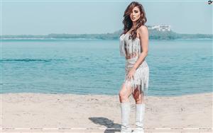 DJ Shilpi Sharma flaunts her glamorous avatar on the beach side